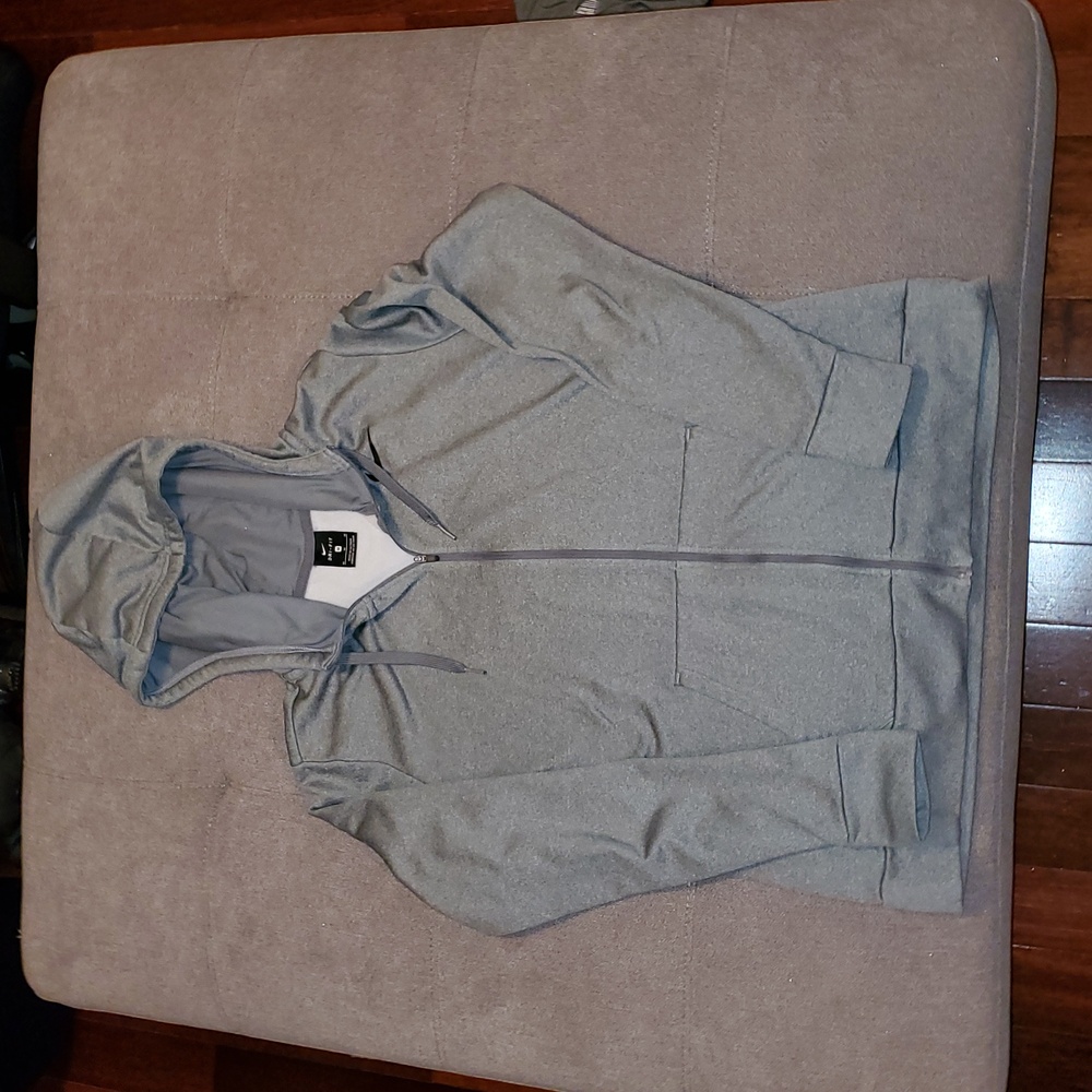 Nike Dri-FIT Gray Medium Sweatshirt. EUC